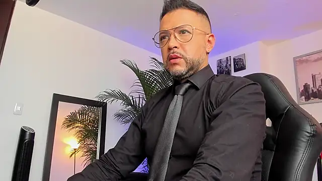 MrFrank tattoo online show from January 20, 2025, 12:18 pm