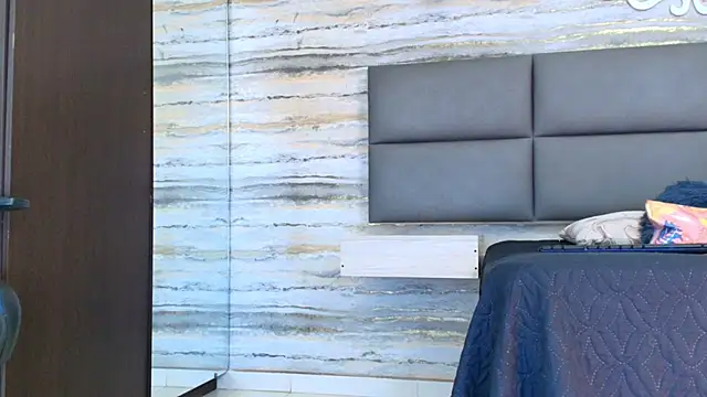 Snapshot of oliver__brown chatting on January 17, 2026, 11:52 pm oliver brown online show from January 17, 2026, 11:52 pm