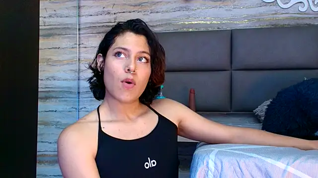 Snapshot of oliver__brown chatting on December 16, 2025, 12:26 am oliver brown online show from December 16, 2025, 12:26 am