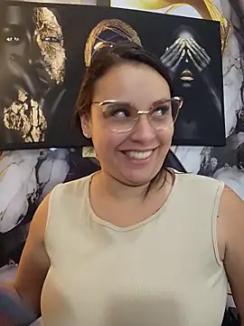 Snapshot of LizzRouse chatting on April 30, 2026, 9:19 pm LizzRouse online show from April 30, 2026, 9:19 pm