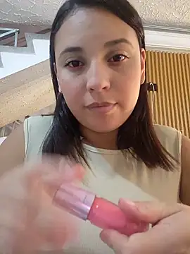 Snapshot of LizzRouse chatting on March 26, 2026, 7:56 pm LizzRouse online show from March 26, 2026, 7:56 pm