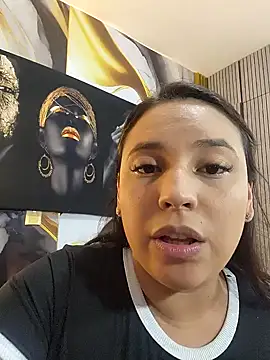 LizzRouse online show from June 19, 2026, 9:09 pm