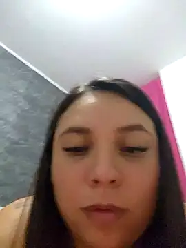 Snapshot of LizzRouse chatting on October 20, 2025, 1:07 am LizzRouse online show from October 20, 2025, 1:07 am