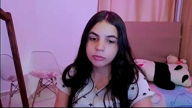  elenna online show from April 21, 2026, 6:14 pm