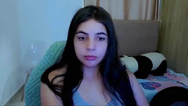 Snapshot of _elenna chatting on June 21, 2026, 5:41 pm elenna online show from June 21, 2026, 5:41 pm