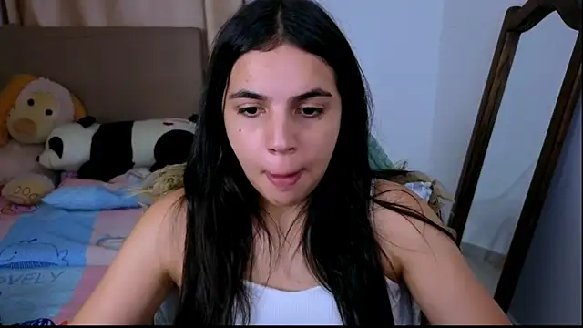 Snapshot of _elenna chatting on October 24, 2025, 5:34 pm elenna online show from October 24, 2025, 5:34 pm