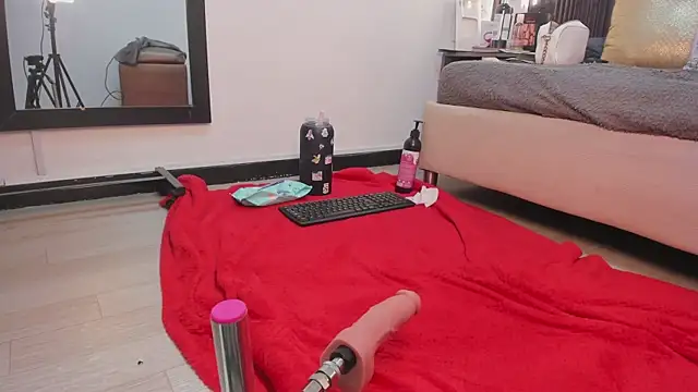  rebecca1 online show from December 13, 2025, 8:04 pm