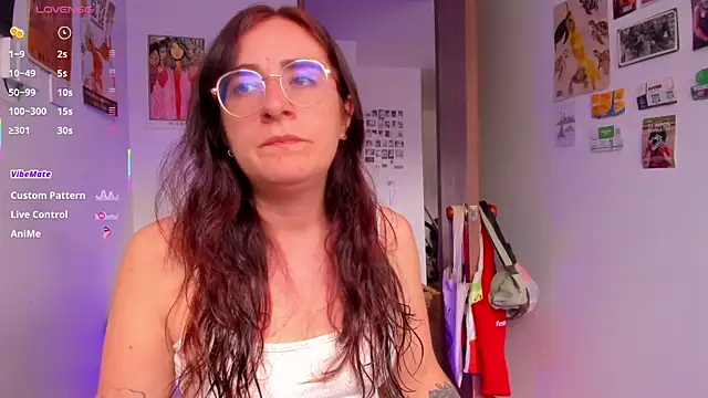 Snapshot of linda_giggle chatting on May 7, 2026, 1:36 pm linda giggle online show from May 7, 2026, 1:36 pm