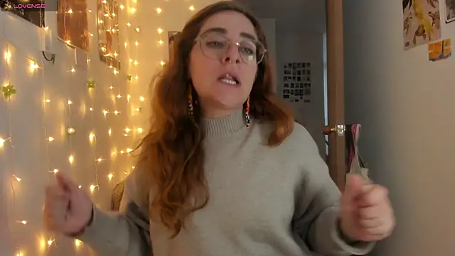 Snapshot of linda_giggle chatting on October 11, 2025, 12:22 am linda giggle online show from October 11, 2025, 12:22 am