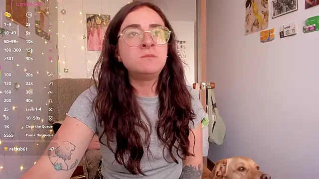 Snapshot of linda_giggle chatting on November 10, 2025, 9:31 pm linda giggle online show from November 10, 2025, 9:31 pm