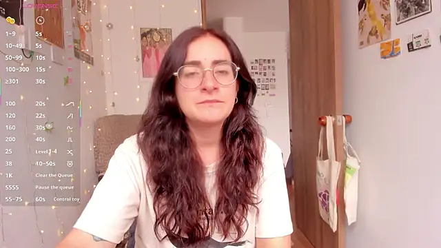 Snapshot of linda_giggle chatting on October 25, 2025, 3:01 pm linda giggle online show from October 25, 2025, 3:01 pm