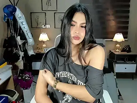 EternityBanks online show from November 28, 2025, 4:29 pm