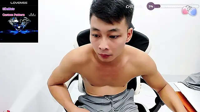 Snapshot of Naughty--asian chatting on October 24, 2025, 2:43 am Naughty--asian online show from October 24, 2025, 2:43 am