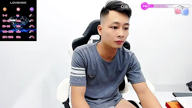 Snapshot of Naughty--asian chatting on November 6, 2025, 11:25 am Naughty--asian online show from November 6, 2025, 11:25 am