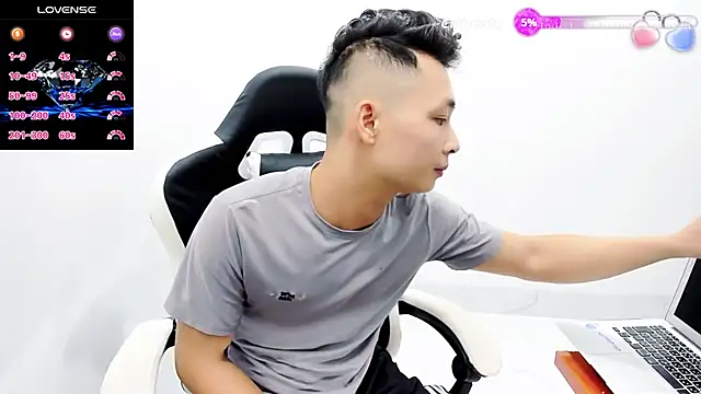 Snapshot of Naughty--asian chatting on November 30, 2025, 3:29 am Naughty--asian online show from November 30, 2025, 3:29 am