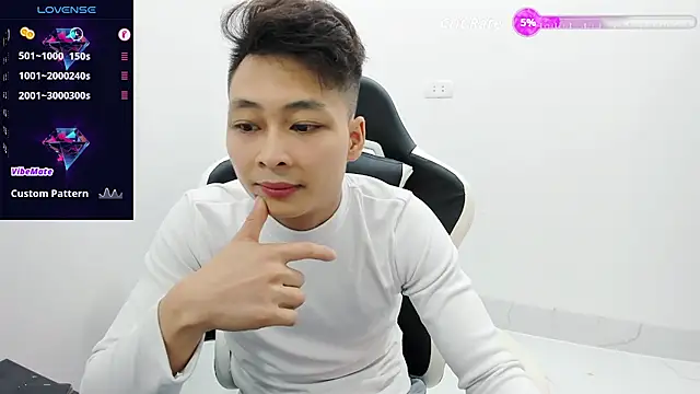 Naughty--asian online show from February 15, 2026, 4:24 am
