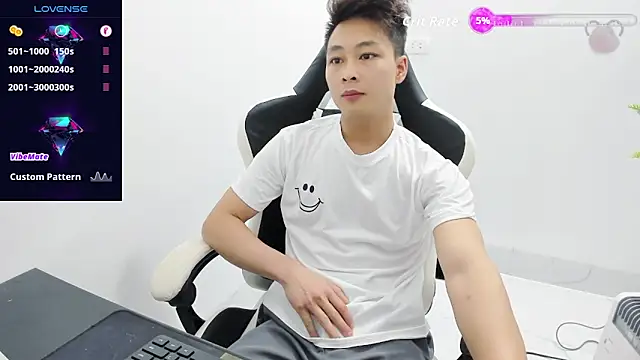 Naughty--asian online show from March 4, 2026, 4:42 am