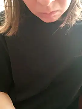 Snapshot of Aashikalaa chatting on December 14, 2025, 10:10 am Aashikalaa online show from December 14, 2025, 10:10 am