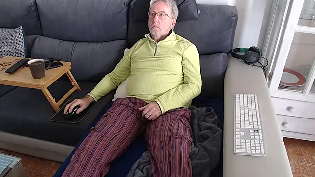 Nudelschwanz online show from March 7, 2025, 11:18 am