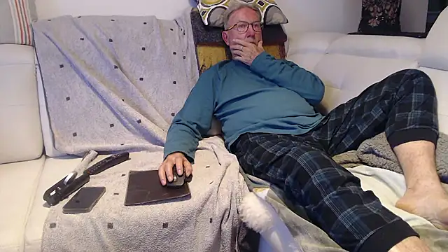 Nudelschwanz online show from May 13, 2026, 5:31 pm