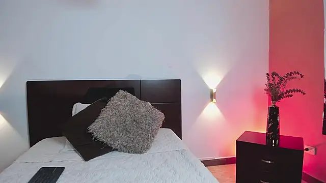 Amber  Davis online show from January 28, 2025, 6:07 pm