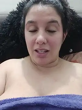 Snapshot of Deina_bunny chatting on November 12, 2025, 11:41 pm Deina bunny online show from November 12, 2025, 11:41 pm