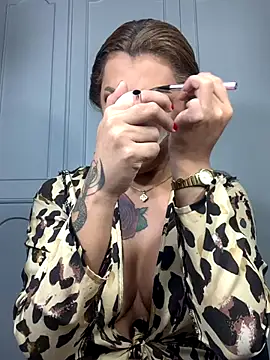 Snapshot of StellaStrong30 chatting on October 7, 2025, 8:10 pm StellaStrong30 online show from October 7, 2025, 8:10 pm