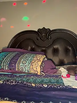 ThickAssRena online show from June 12, 2026, 5:27 am