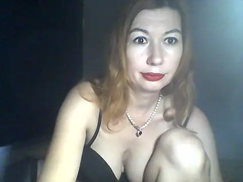 Snapshot of Olesja chatting on November 18, 2025, 7:39 pm Olesja online show from November 18, 2025, 7:39 pm