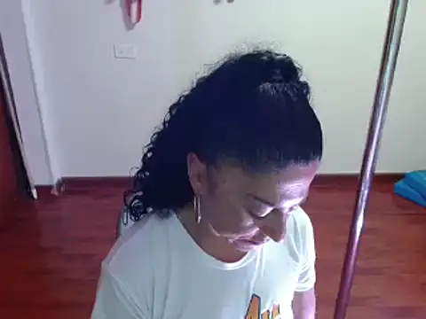 Snapshot of Anitta_muscle chatting on February 26, 2025, 3:43 pm Anitta muscle online show from February 26, 2025, 3:43 pm