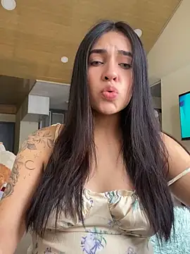Snapshot of DaphneUwu chatting on March 15, 2025, 3:16 pm DaphneUwu online show from March 15, 2025, 3:16 pm