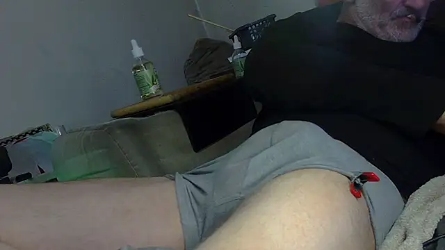 Snapshot of mike30nbg chatting on June 13, 2026, 9:24 pm mike30nbg online show from June 13, 2026, 9:24 pm