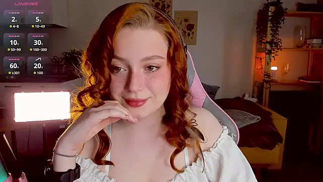 Snapshot of Sofy_Benson chatting on October 19, 2025, 1:58 pm Sofy Benson online show from October 19, 2025, 1:58 pm