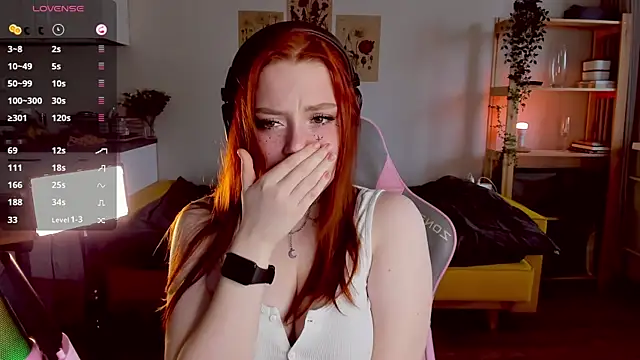 Snapshot of Sofy_Benson chatting on November 10, 2025, 9:25 am Sofy Benson online show from November 10, 2025, 9:25 am