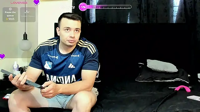 Snapshot of lissandthor13 chatting on February 15, 2025, 8:34 pm lissandthor13 online show from February 15, 2025, 8:34 pm