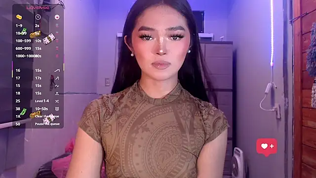 Snapshot of Itsme_claire chatting on October 19, 2025, 1:19 am Itsme claire online show from October 19, 2025, 1:19 am