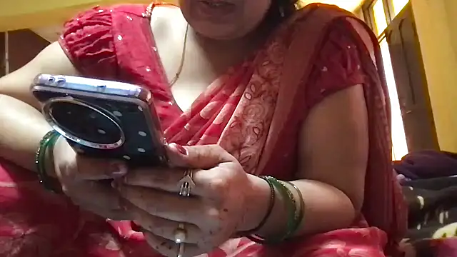 Snapshot of Riyasingh9 chatting on April 5, 2026, 4:19 am Riyasingh9 online show from April 5, 2026, 4:19 am