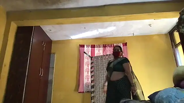 Snapshot of Riyasingh9 chatting on April 6, 2026, 4:19 am Riyasingh9 online show from April 6, 2026, 4:19 am