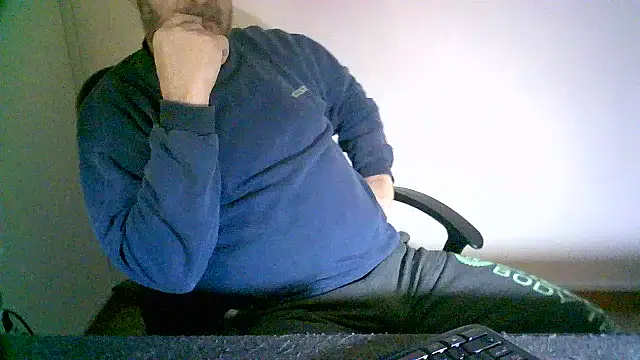 Snapshot of Greek_Passion chatting on March 2, 2025, 9:32 am Greek Passion online show from March 2, 2025, 9:32 am