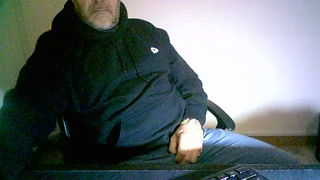 Snapshot of Greek_Passion chatting on April 12, 2026, 6:38 am Greek Passion online show from April 12, 2026, 6:38 am