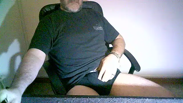 Snapshot of Greek_Passion chatting on November 12, 2025, 3:49 pm Greek Passion online show from November 12, 2025, 3:49 pm