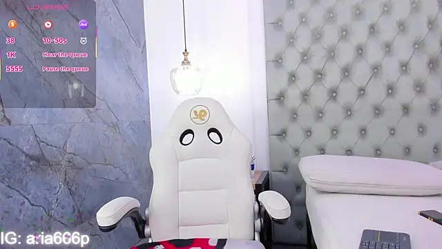 aria paul online show from October 22, 2025, 12:26 pm