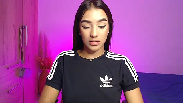 GiltRosebush online show from January 10, 2025, 11:18 pm