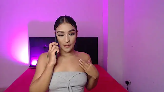 GiltRosebush online show from February 15, 2025, 10:10 pm