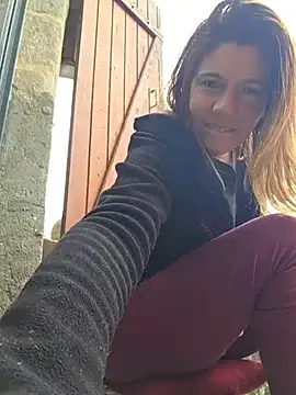 Snapshot of Lina_lou4 chatting on March 13, 2026, 12:32 pm Lina lou4 online show from March 13, 2026, 12:32 pm