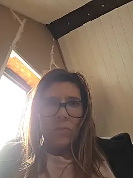 Snapshot of Lina_lou4 chatting on March 5, 2026, 1:40 pm Lina lou4 online show from March 5, 2026, 1:40 pm