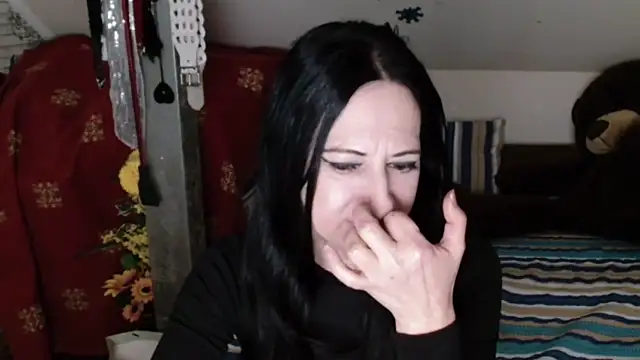 Snapshot of DebraMilf chatting on March 22, 2026, 2:15 am DebraMilf online show from March 22, 2026, 2:15 am