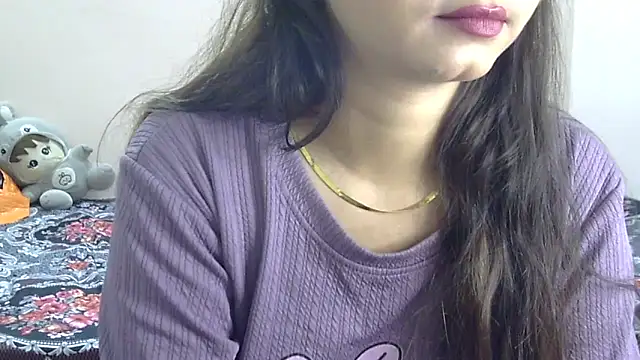 lovelydesi21 online show from February 5, 2026, 1:18 pm