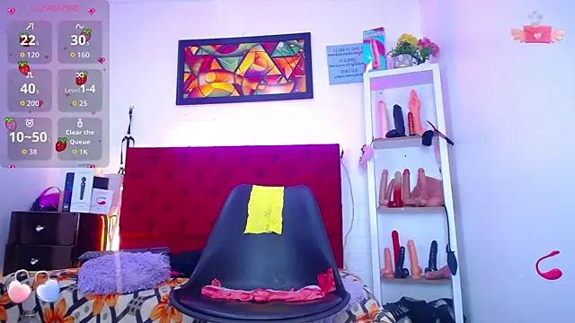 Snapshot of louise_nails chatting on November 29, 2025, 3:01 pm louise nails online show from November 29, 2025, 3:01 pm