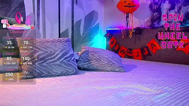 RubyValen online show from November 1, 2025, 12:06 am